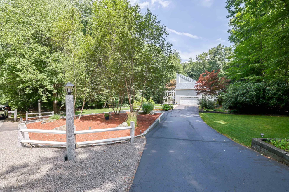 Unit for sale at 6 Haines, Merrimack, NH 03054
