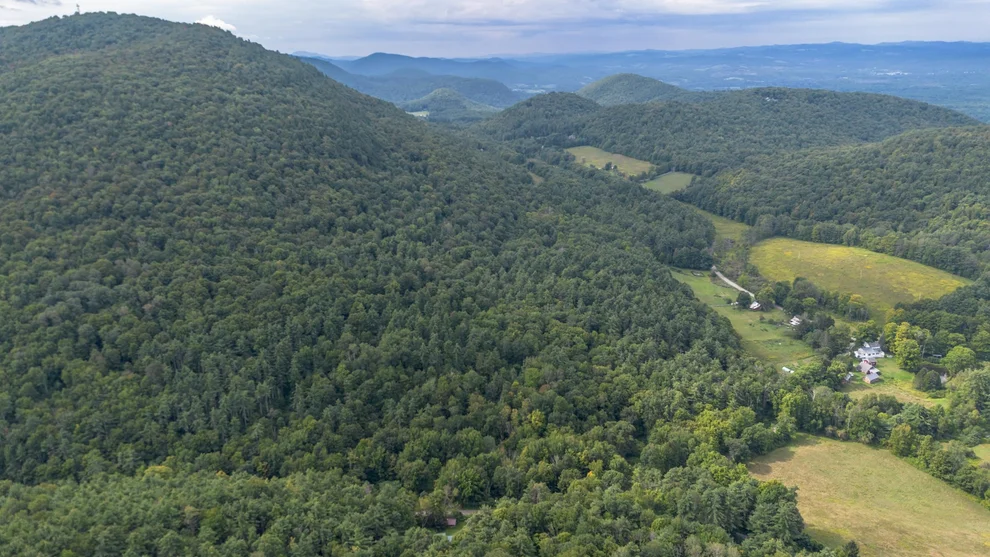 Unit for sale at 3465 Lamb Hill, Wells, VT 05774