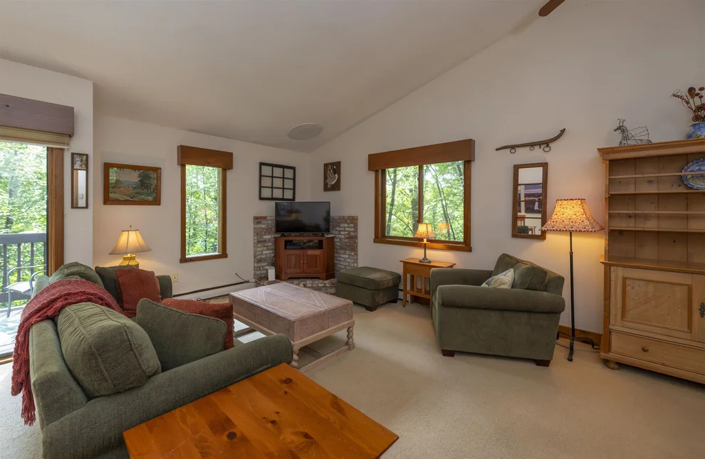 Unit for sale at 253 Old Quechee, Hartford, VT 05059