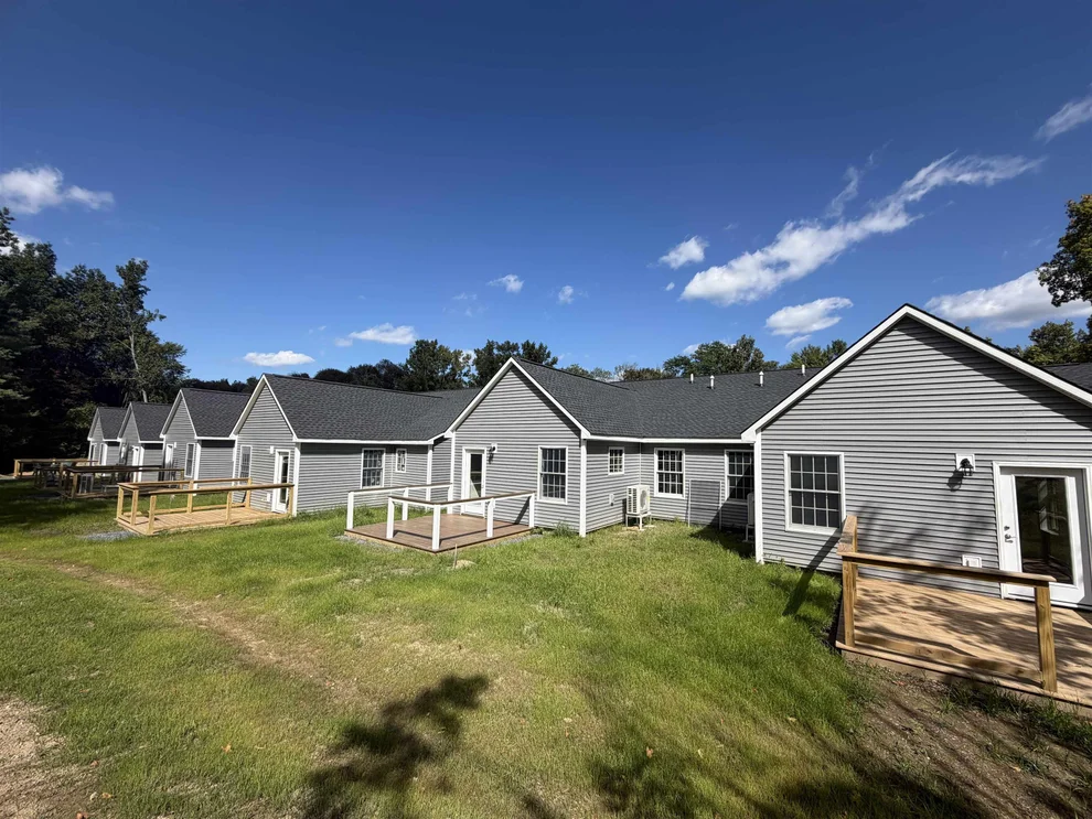 Unit for sale at 526 Jennings Brook, Bennington, VT 05201