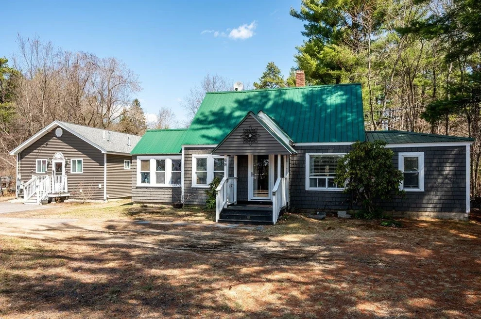 Unit for sale at 69 Chestnut Hill, Rochester, NH 03867
