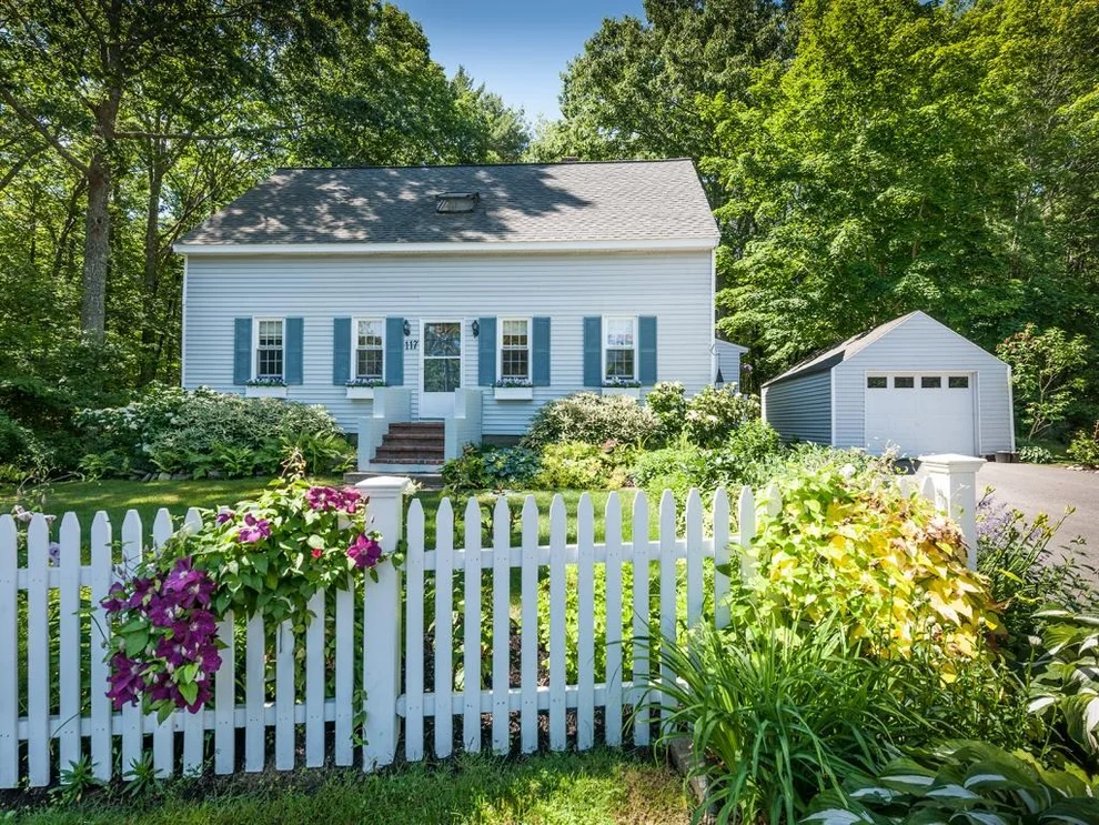 Unit for sale at 117 Cape Neddick, York, ME 03909