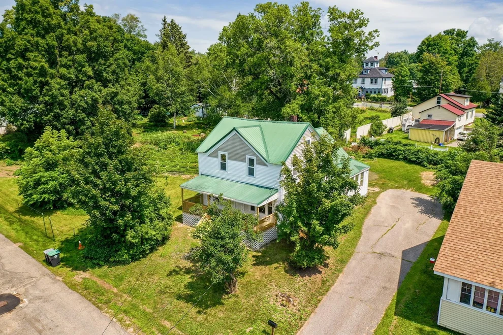 Unit for sale at 17 Charles, Franklin, NH 03235