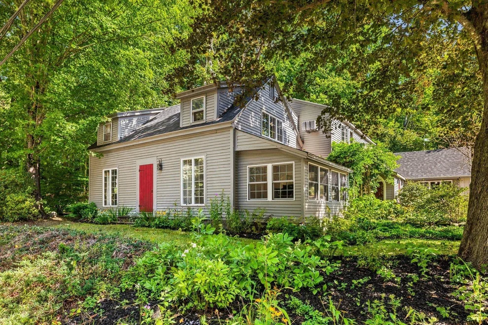 Unit for sale at 172 Packers Falls, Durham, NH 03824