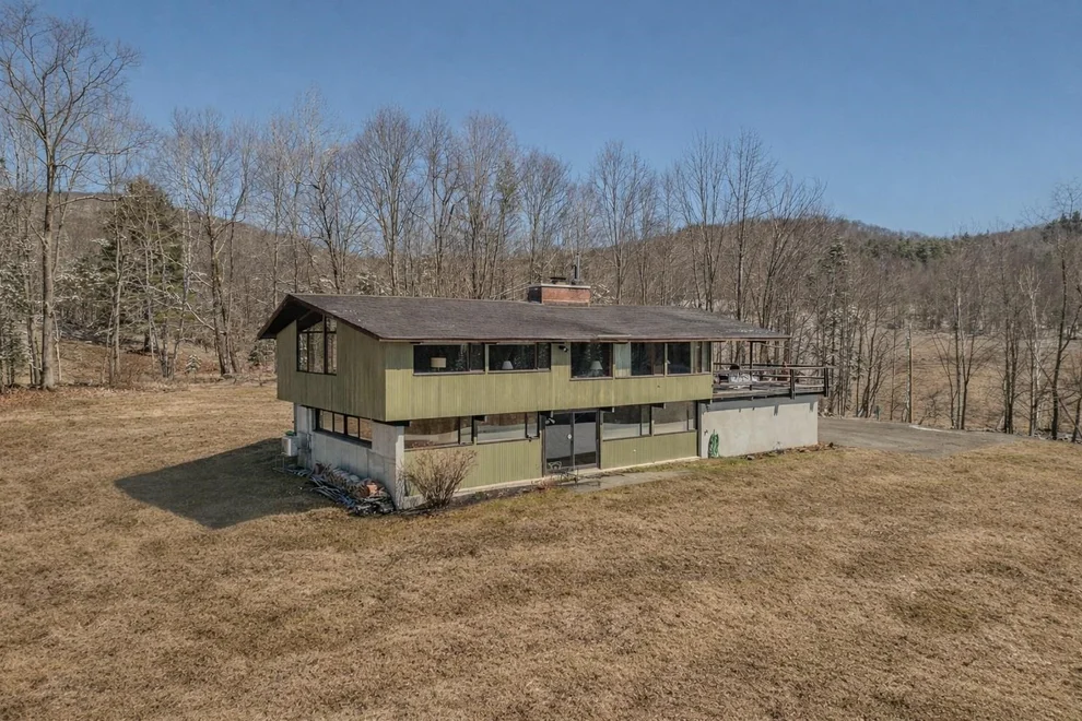 Unit for sale at 979 Farr Hill, Littleton, NH 03561