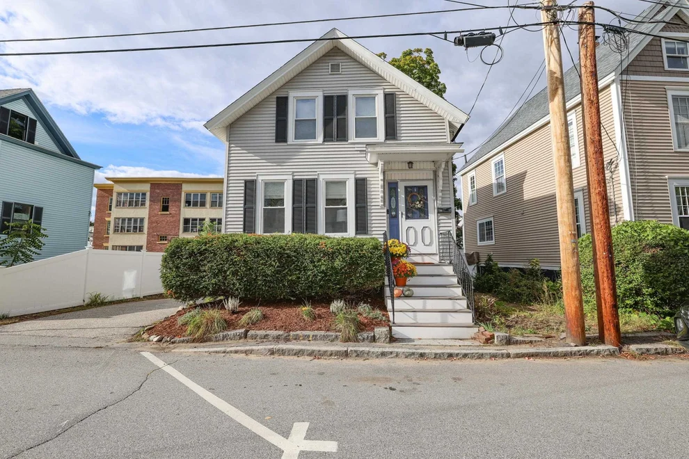 Unit for sale at 14 Blake, Concord, NH 03301