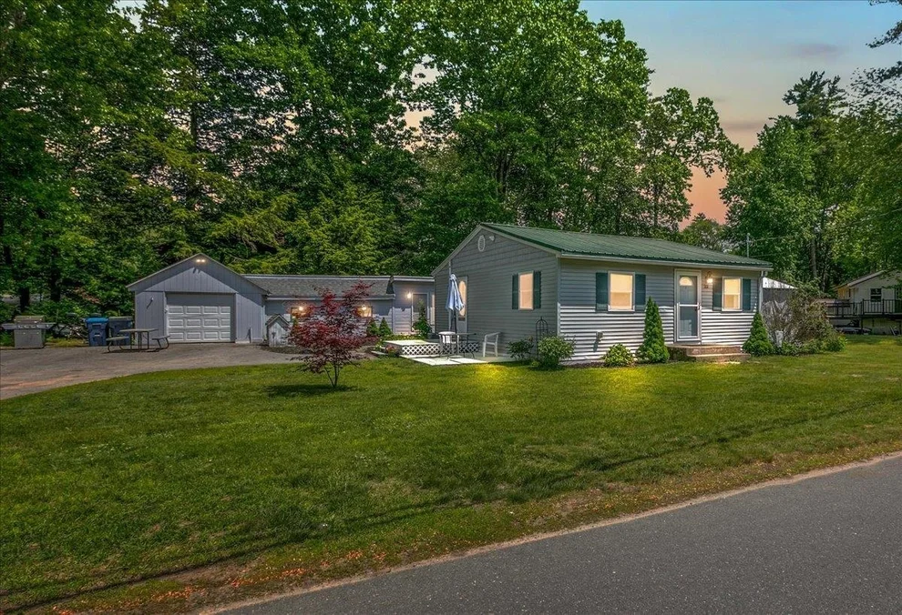 Unit for sale at 22 Collette's Grove, Derry, NH 03038