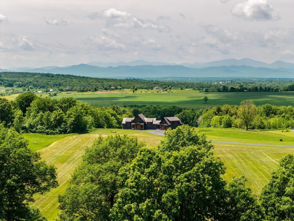 Unit for sale at 225 Viscido, Ferrisburgh, VT 05456