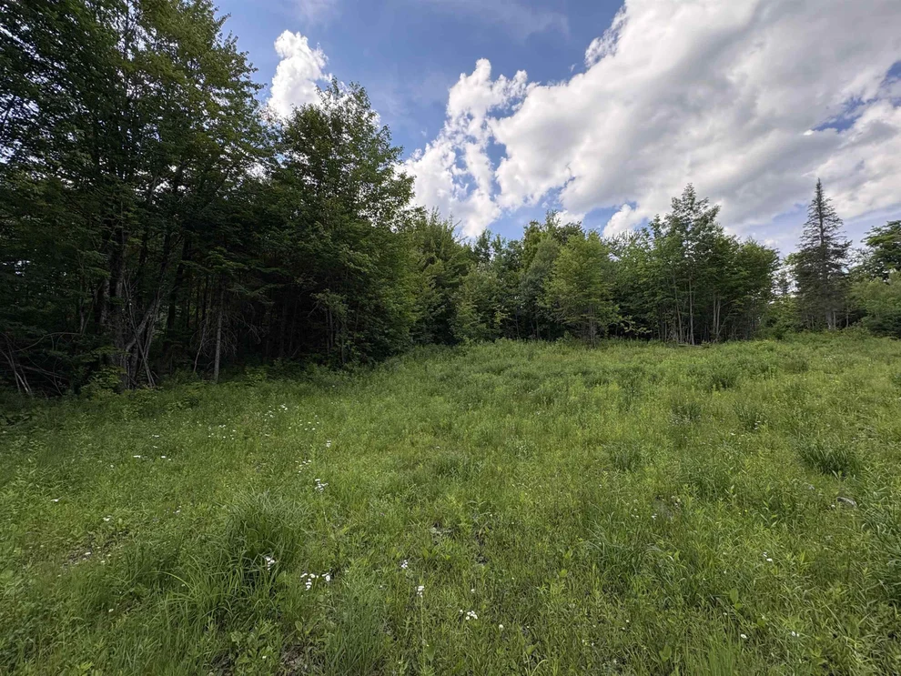 Unit for sale at 208 Drake Place, Sheffield, CT 06359