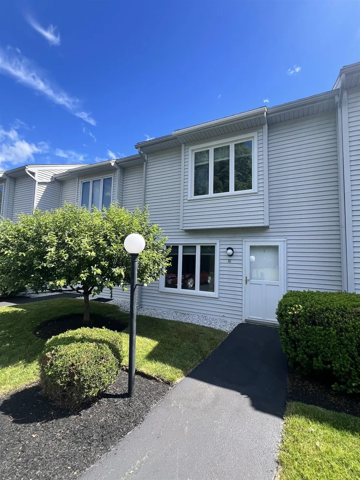 Unit for sale at 10 Kyle, Newport, NH 03773