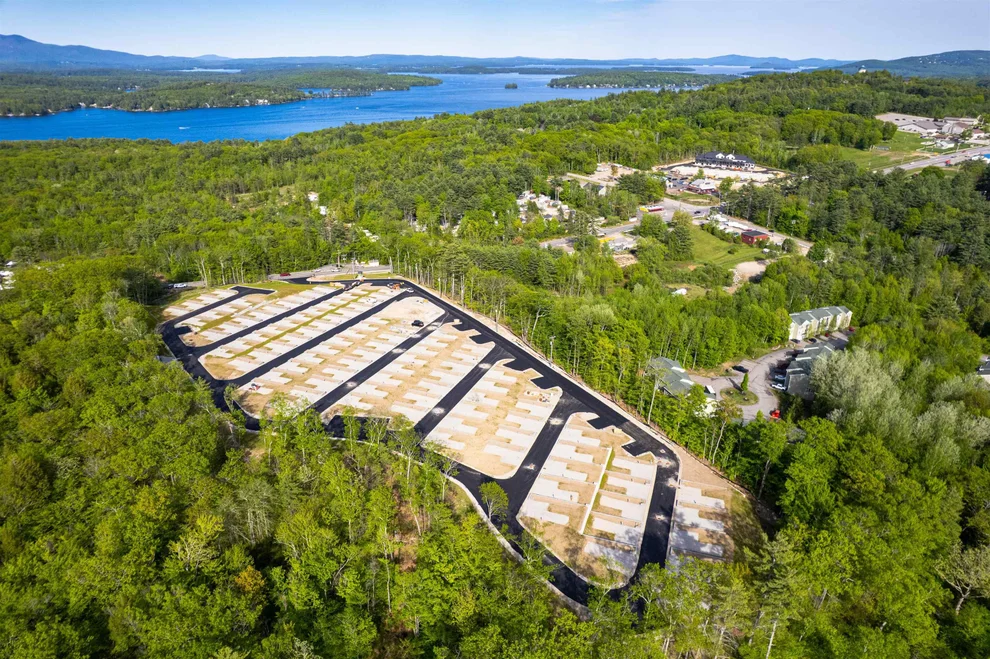 Unit for sale at Endicott, Laconia, NH 03246