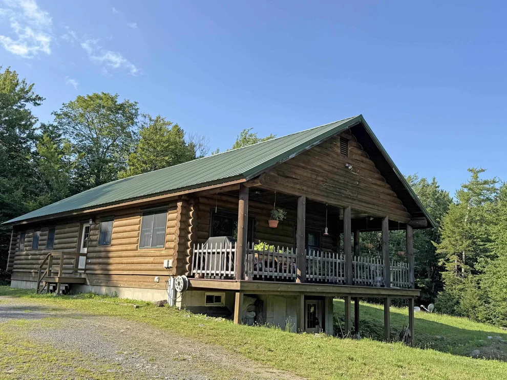 Unit for sale at 783 Wilmington Cross, Whitingham, VT 05361