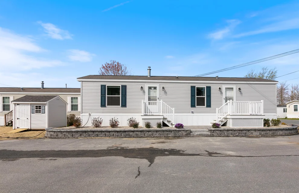 Unit for sale at 46 Brookwood, Salem, NH 03079
