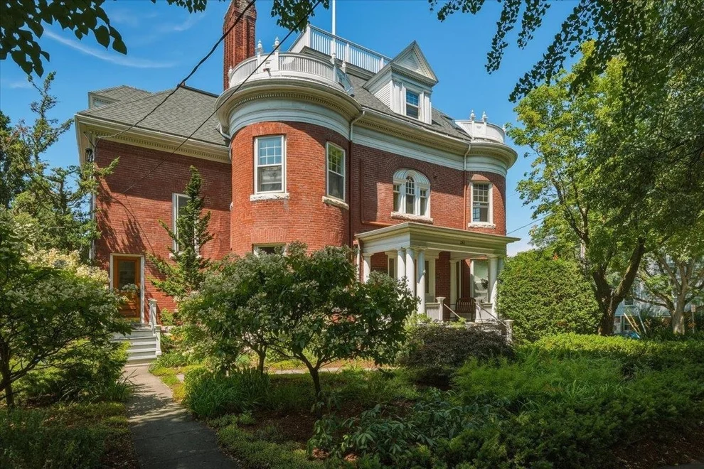 Unit for sale at 283 South Union, Burlington, VT 05401