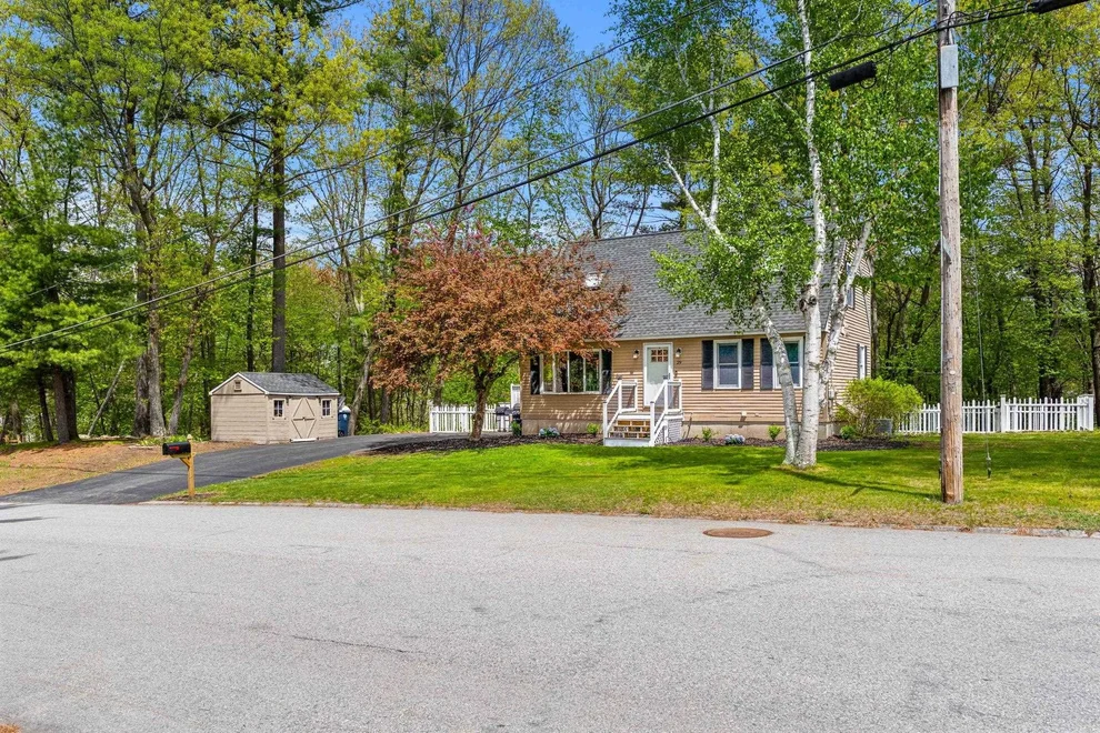 Unit for sale at 29 Hazel, Nashua, NH 03062