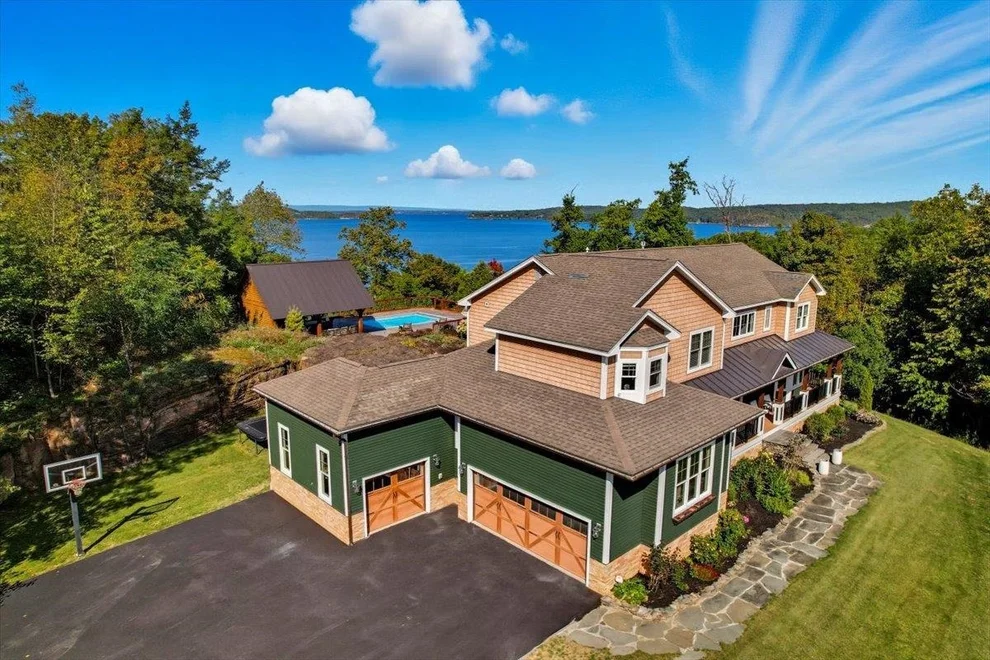 Unit for sale at 117 Bay, Colchester, VT 05446