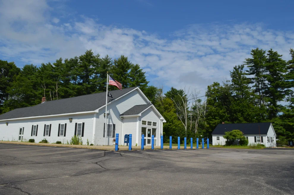 Unit for sale at 17A Raymond, Deerfield, NH 03037