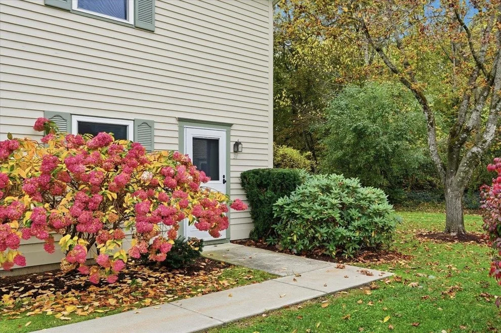 Unit for sale at 37 Densmore, Essex Junction, VT 05452
