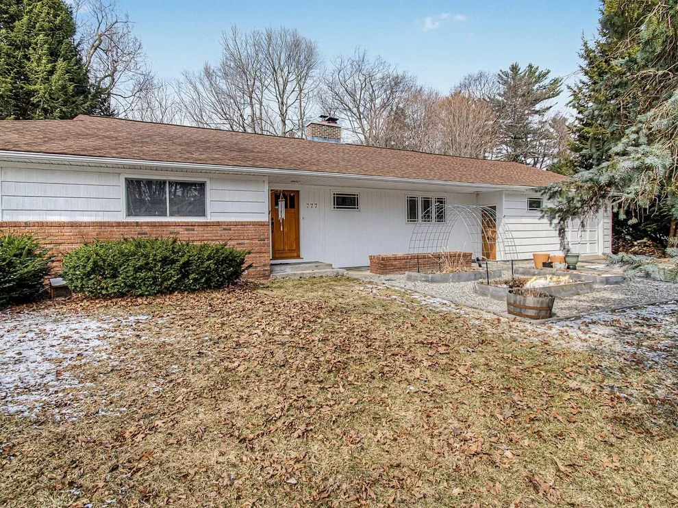 Unit for sale at 777 South Prospect, Burlington, VT 05401