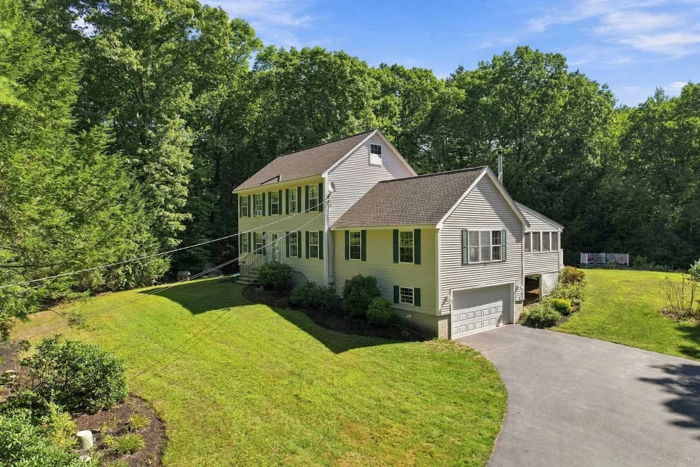 Unit for sale at 27 Peabody, Danville, NH 03819