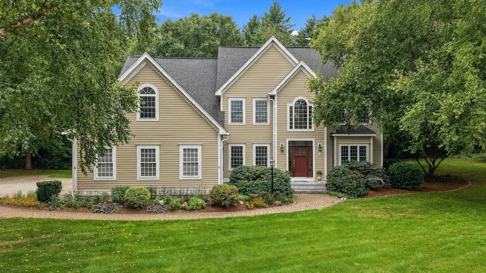 Unit for sale at 5 New South, Amherst, NH 03031