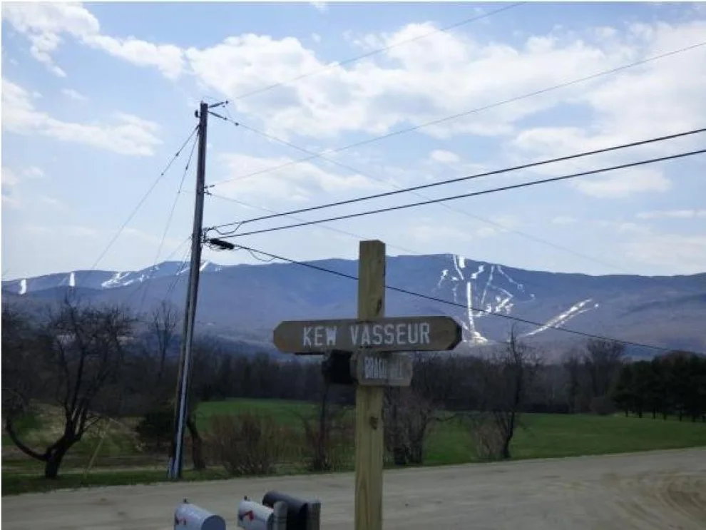 Unit for sale at 100 Kew Vasseur, Fayston, VT 05660