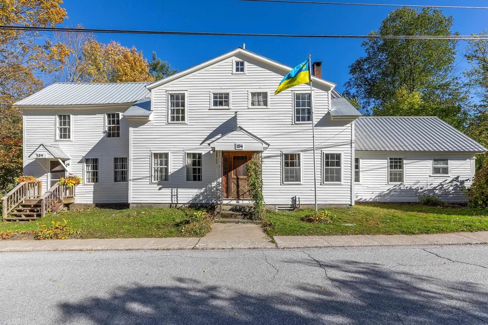 Unit for sale at 154 Depot, Jamaica, VT 05343