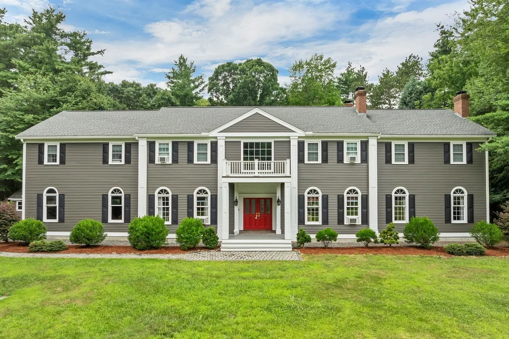 Unit for sale at 31 N Pepperell, Hollis, NH 03049