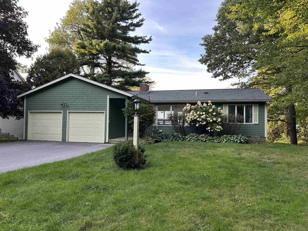 Unit for sale at 304 Thayer Bay, Colchester, VT 05446