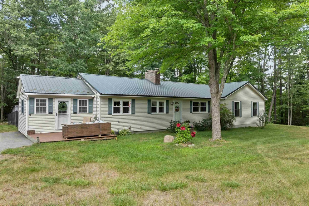 Unit for sale at 6 Ridgewood, Bow, NH 03304