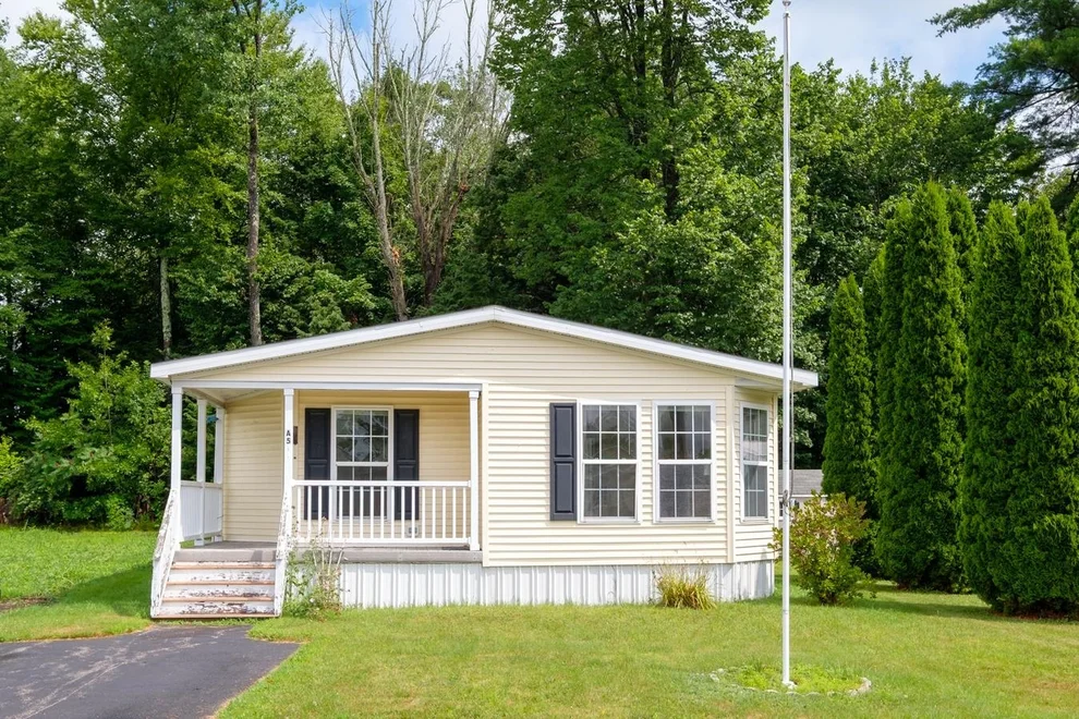 Unit for sale at 290 Calef, Epping, NH 03042