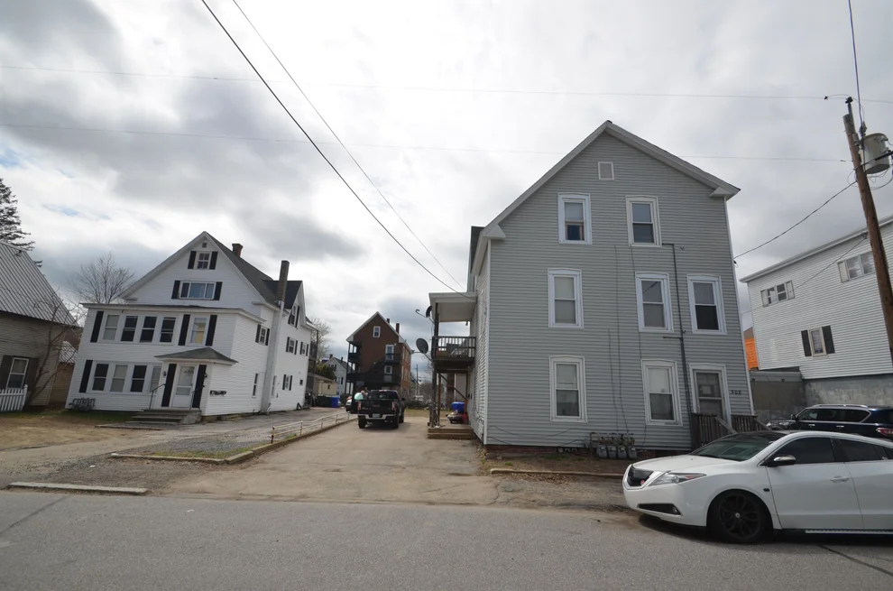 Unit for sale at 308 Bartlett, Manchester, NH 03102