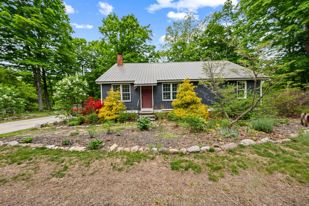 Unit for sale at 164 Stagecoach, Barrington, NH 03825