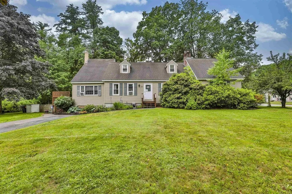 Unit for sale at 9 Candy, Merrimack, NH 03054