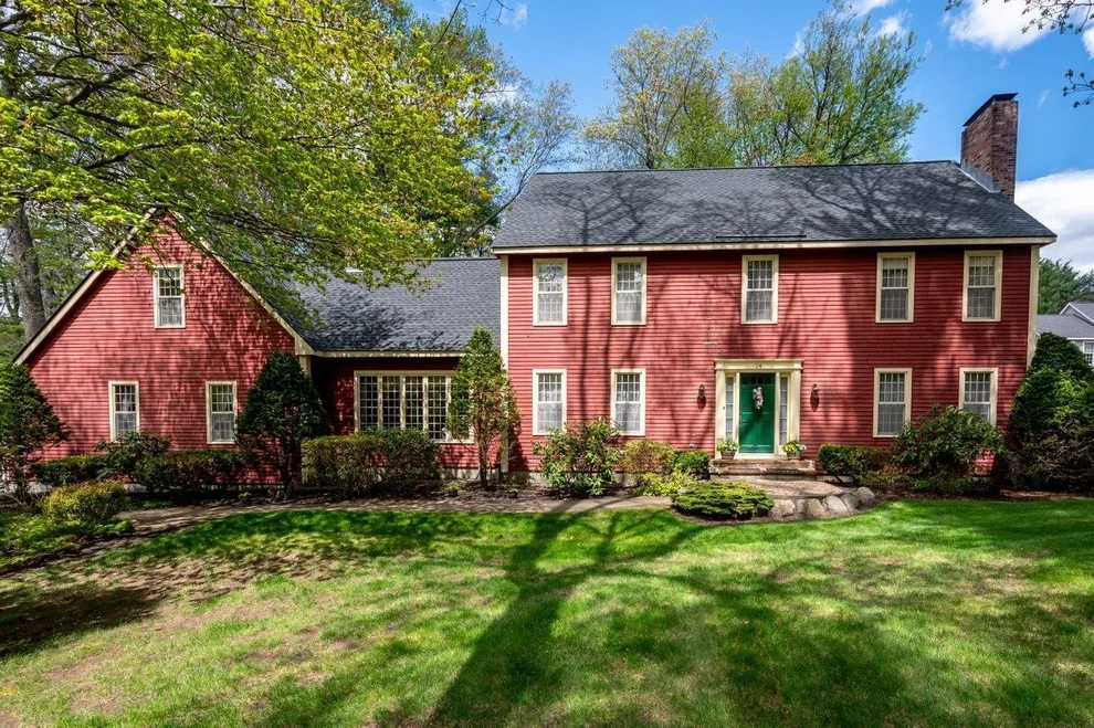 Unit for sale at 14 Winding Brook, Stratham, NH 03885