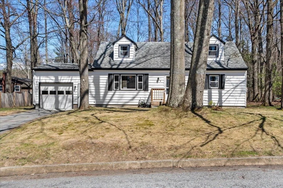 Unit for sale at 29 Hilltop, Colchester, VT 05446