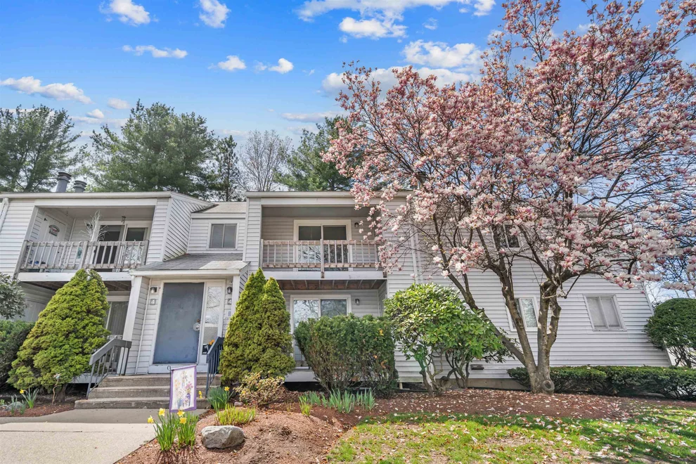 Unit for sale at 4 Ternbury, Nashua, NH 03060