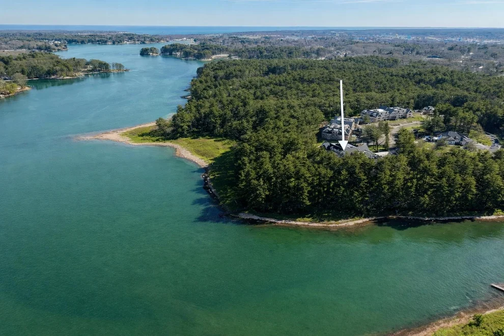Unit for sale at 100 Shepards Cove, Kittery, ME 03904