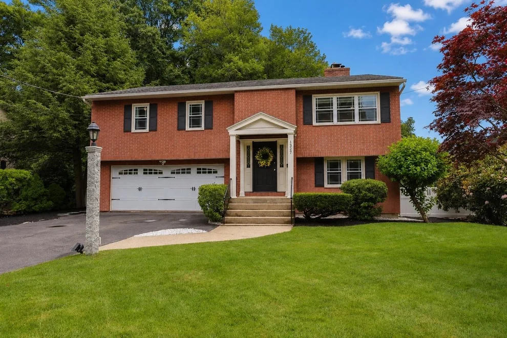 Unit for sale at 1327 Beech, Manchester, NH 03104