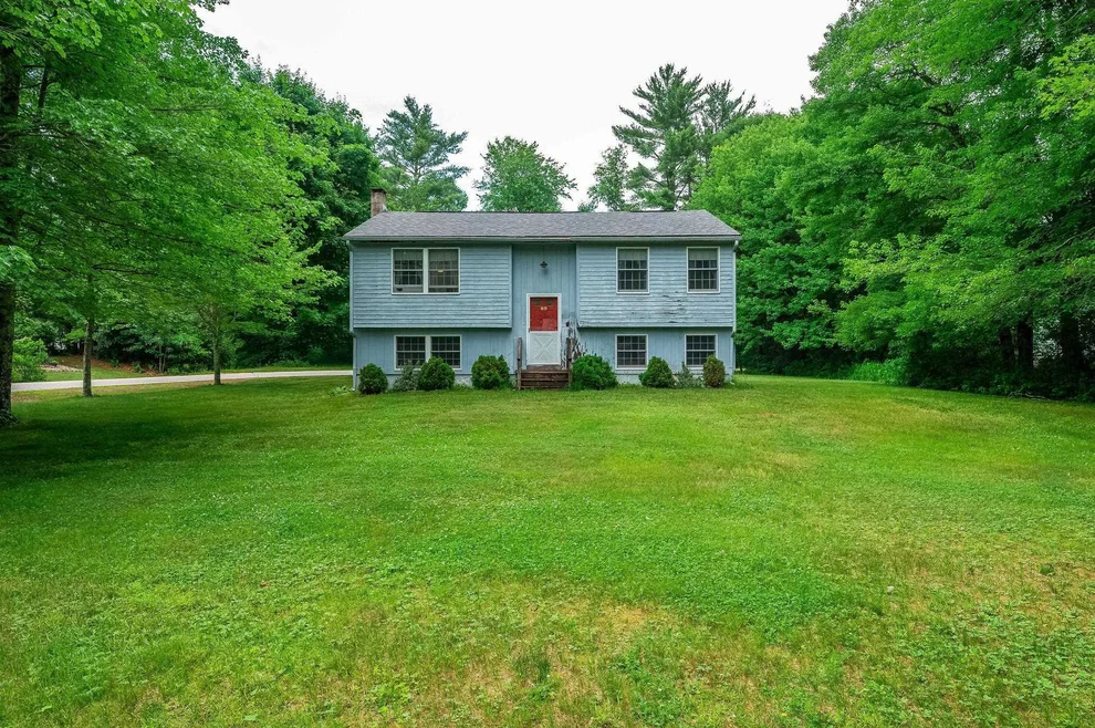 Unit for sale at 89 Oak, Rochester, NH 03839