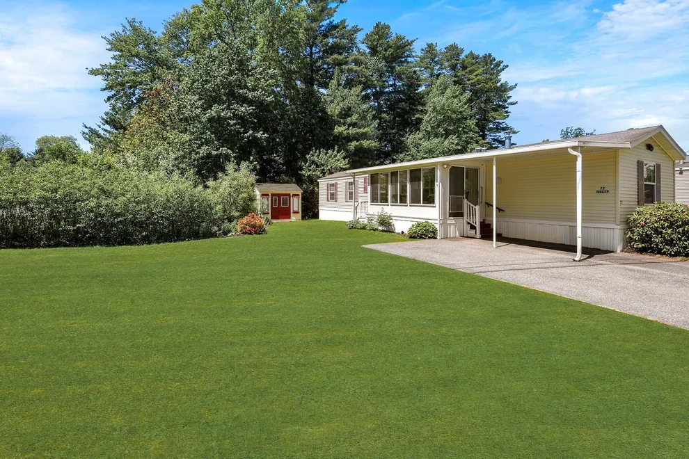 Unit for sale at 77 Hagop, Salem, NH 03079