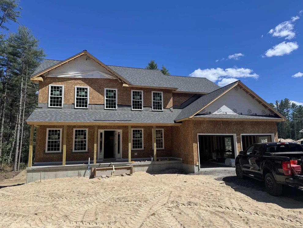 Unit for sale at 124 South, Londonderry, NH 03053