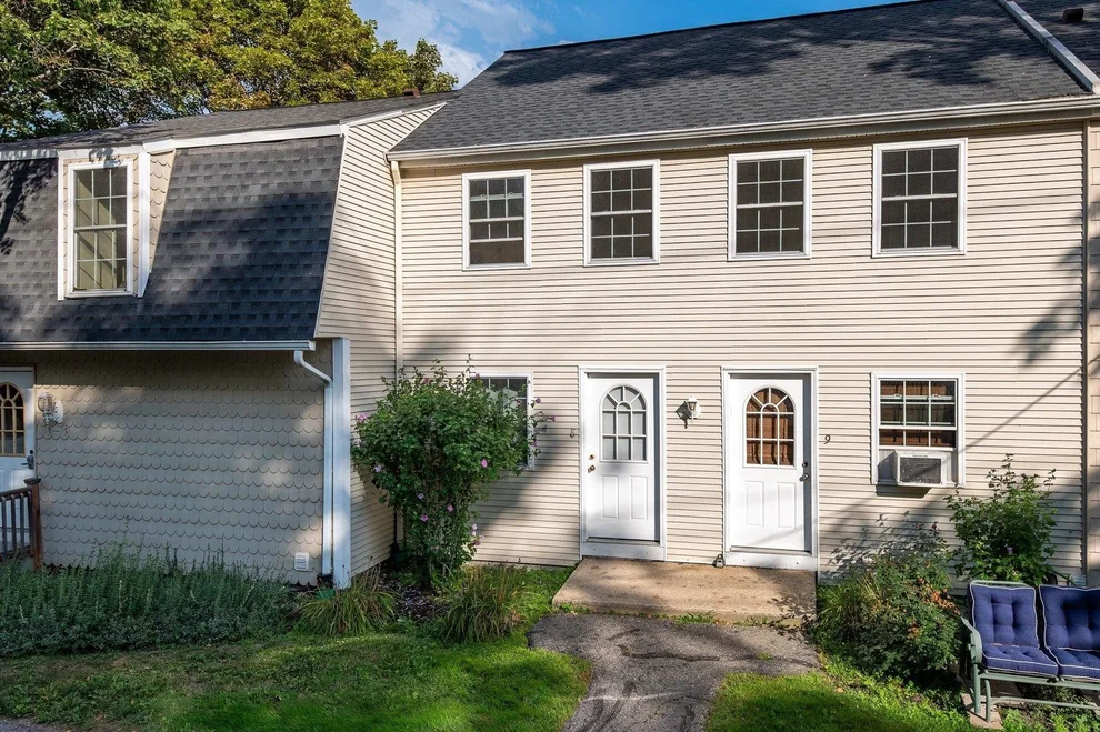 Unit for sale at 8 Cricket Brook, Dover, NH 03820