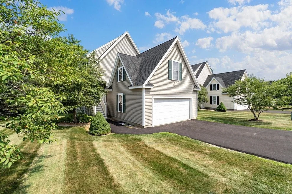 Unit for sale at 19 Footbridge, Dover, NH 03820