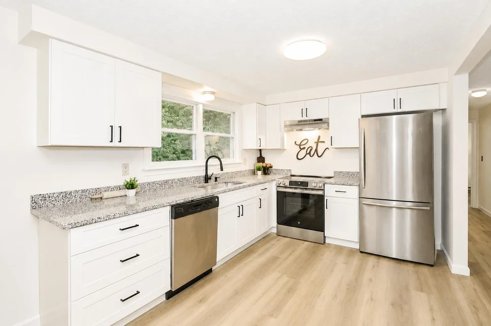 Unit for sale at 292 Wilsons Crossing, Auburn, NH 03032