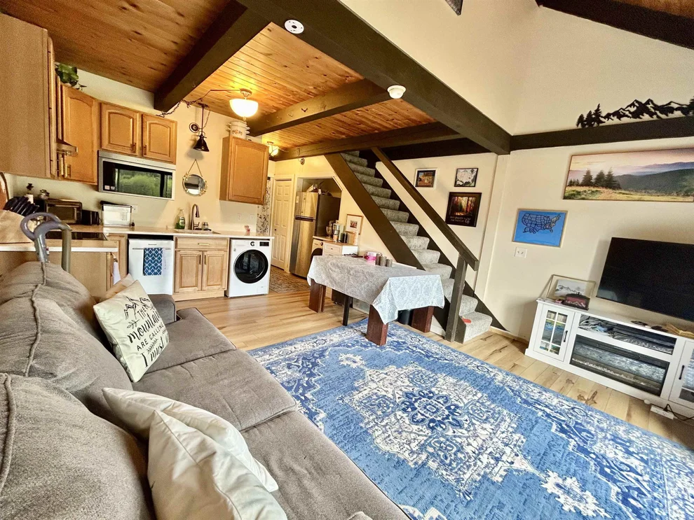 Unit for sale at 576 Francestown, Bennington, NH 03442