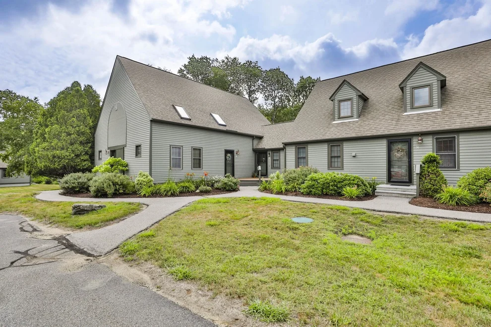 Unit for sale at 26 Montrose, Stratham, NH 03885