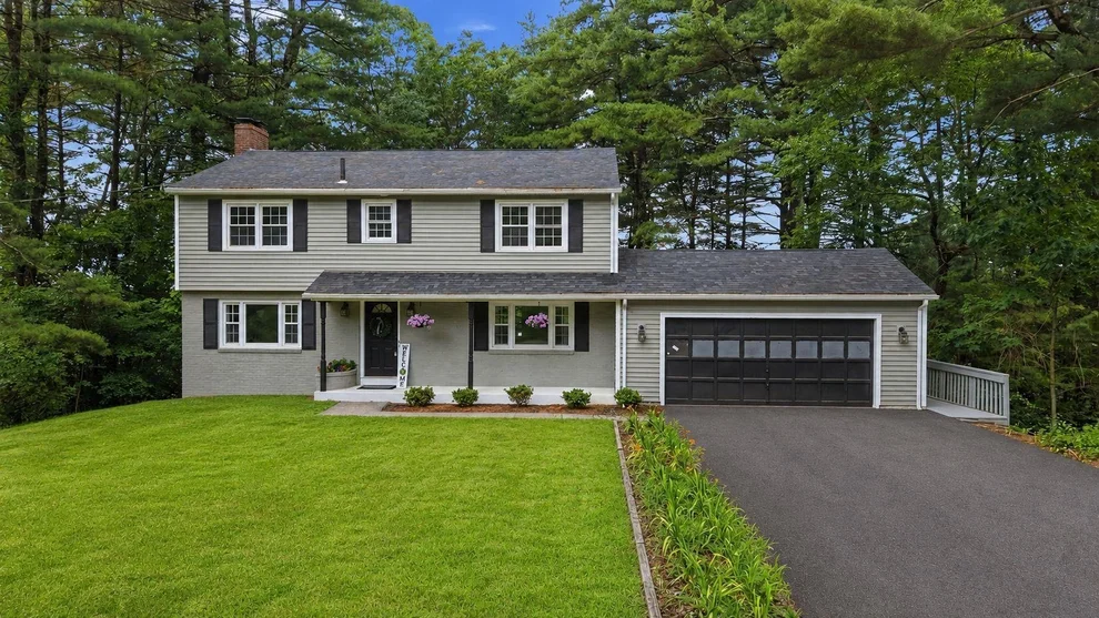 Unit for sale at 29 Dickens, Nashua, NH 03062