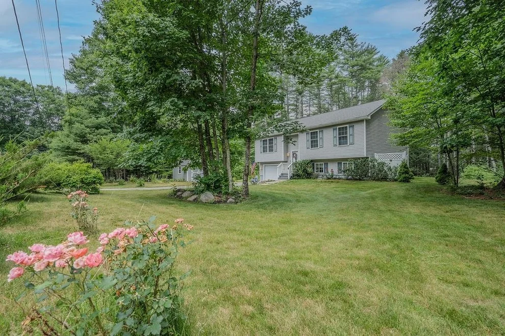 Unit for sale at 5 Lorraine's, Strafford, NH 03884