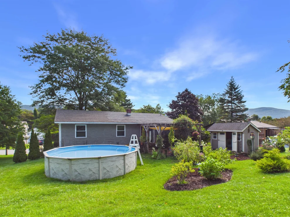 Unit for sale at 4 Newport, Rutland City, VT 05701